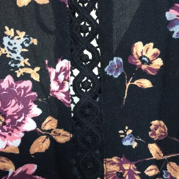 Floral Forever 21 Blouse - Picture 8 of 8